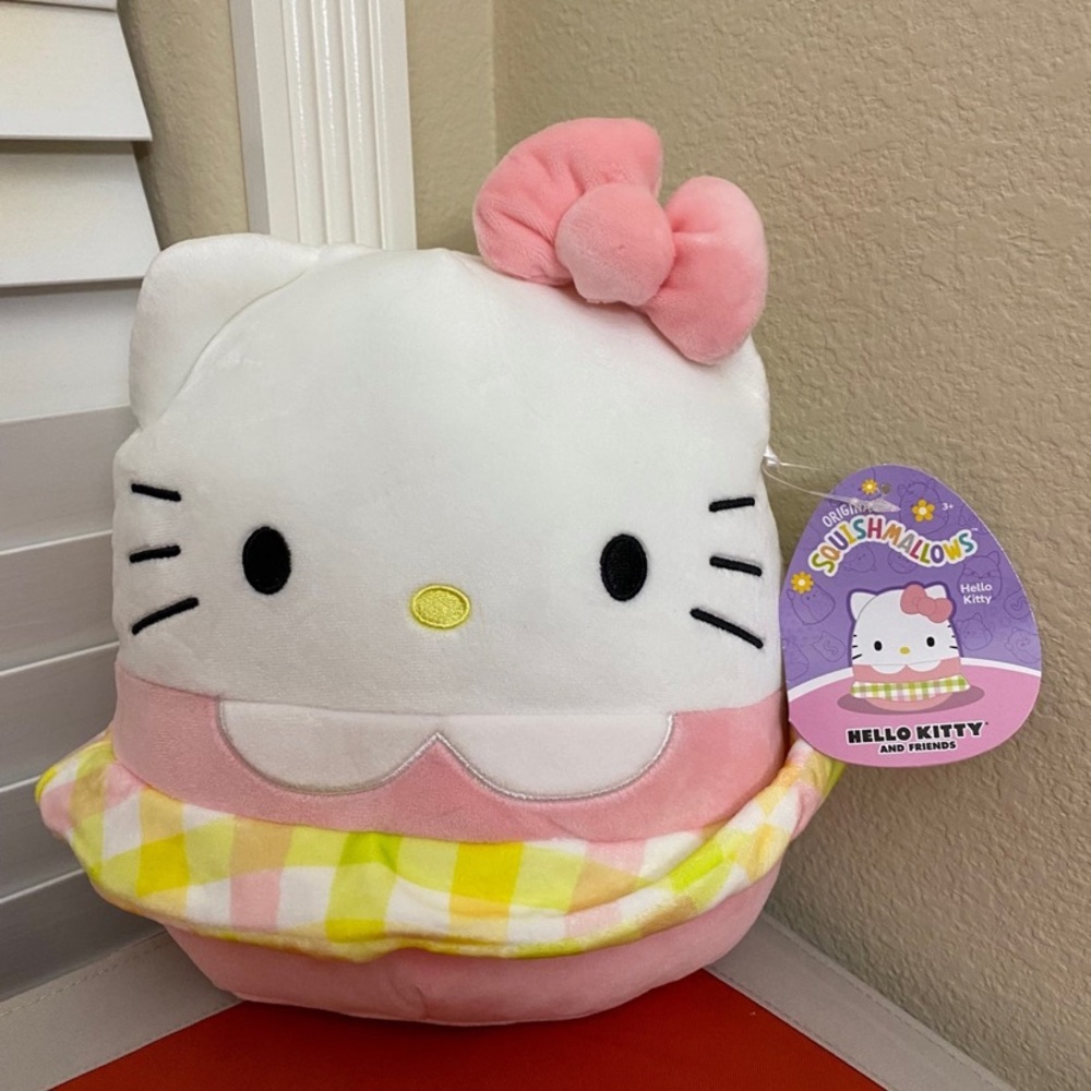 8” Hello Kitty Easter Squishmallow